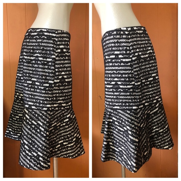 Ann Taylor Lace & Stripes Black & White Trumpet Skirt 6 - Picture 5 of 9